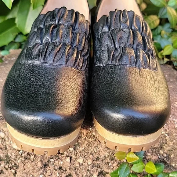 NWOT | Beklina | Classic Gathered Clog - Picture 7 of 13